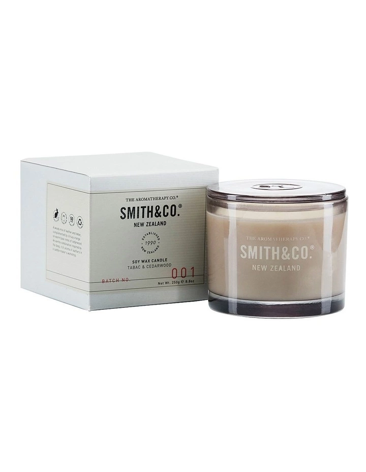 The Aromatherapy Company Smith & Co Tabac & Cedarwood Candle 250g 1 The Aromatherapy Company Smith & Co Tabac & Cedarwood Candle 250g