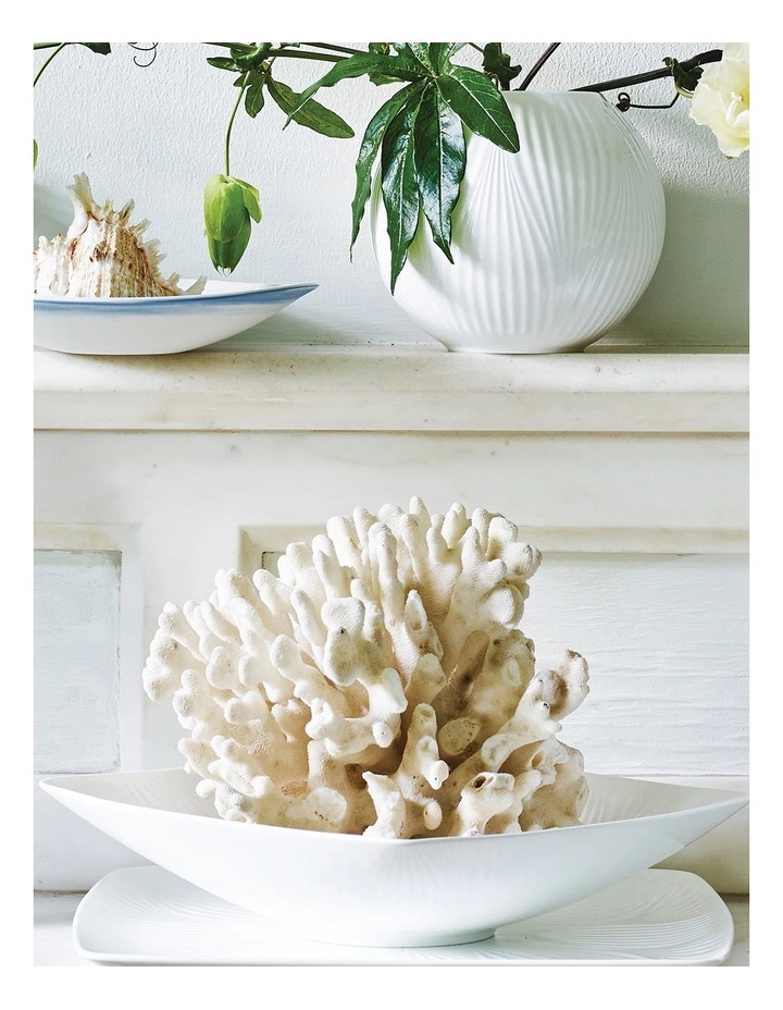 Wedgwood White Folia 26cm Statement Bowl White 2 Wedgwood White Folia 26cm Statement Bowl White - Image 2