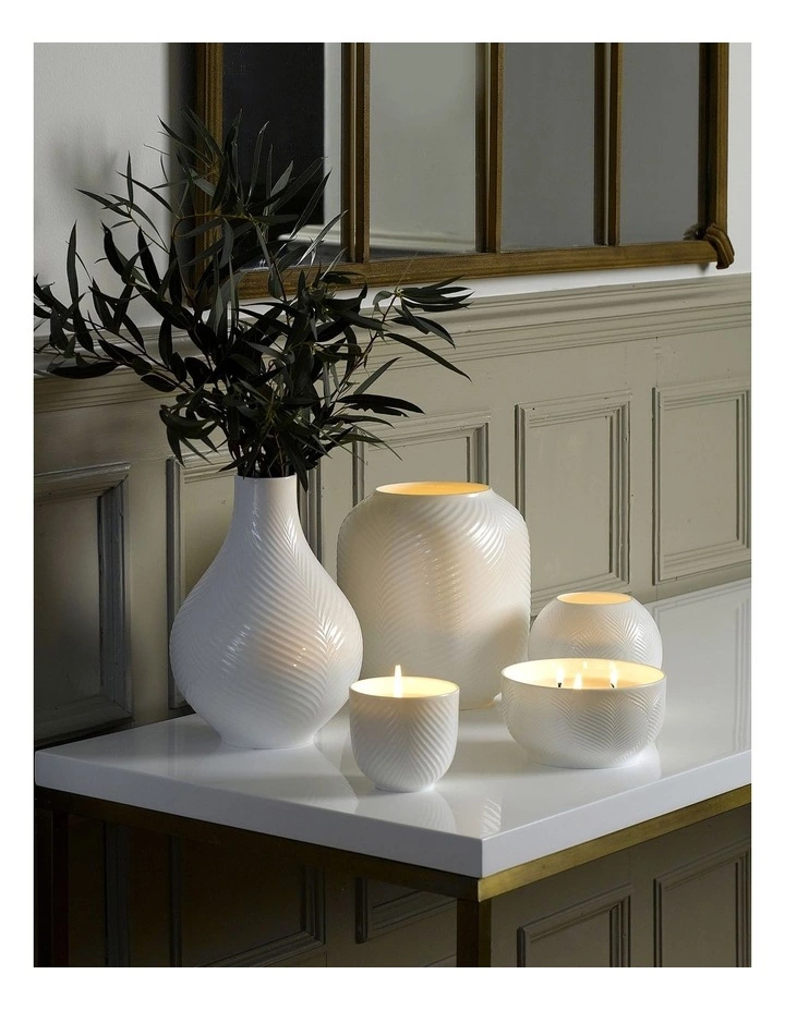 Wedgwood Folia 20cm Lithophane White 2 Wedgwood Folia 20cm Lithophane White - Image 2