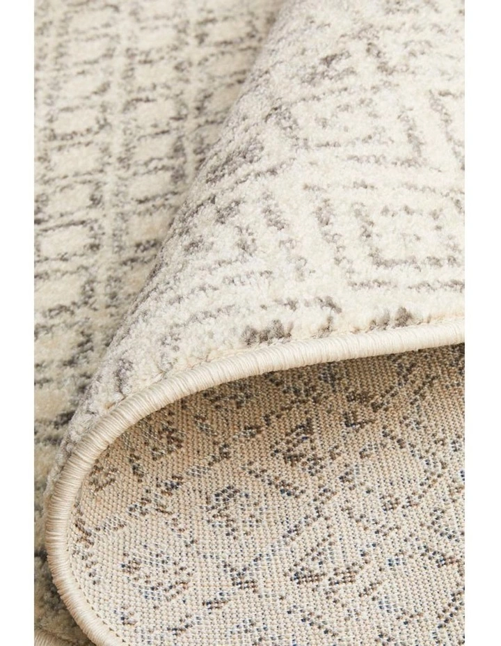 Rug Culture Evoke Diamond Grey Transitional Round Rug 6 Rug Culture Evoke Diamond Grey Transitional Round Rug - Image 6