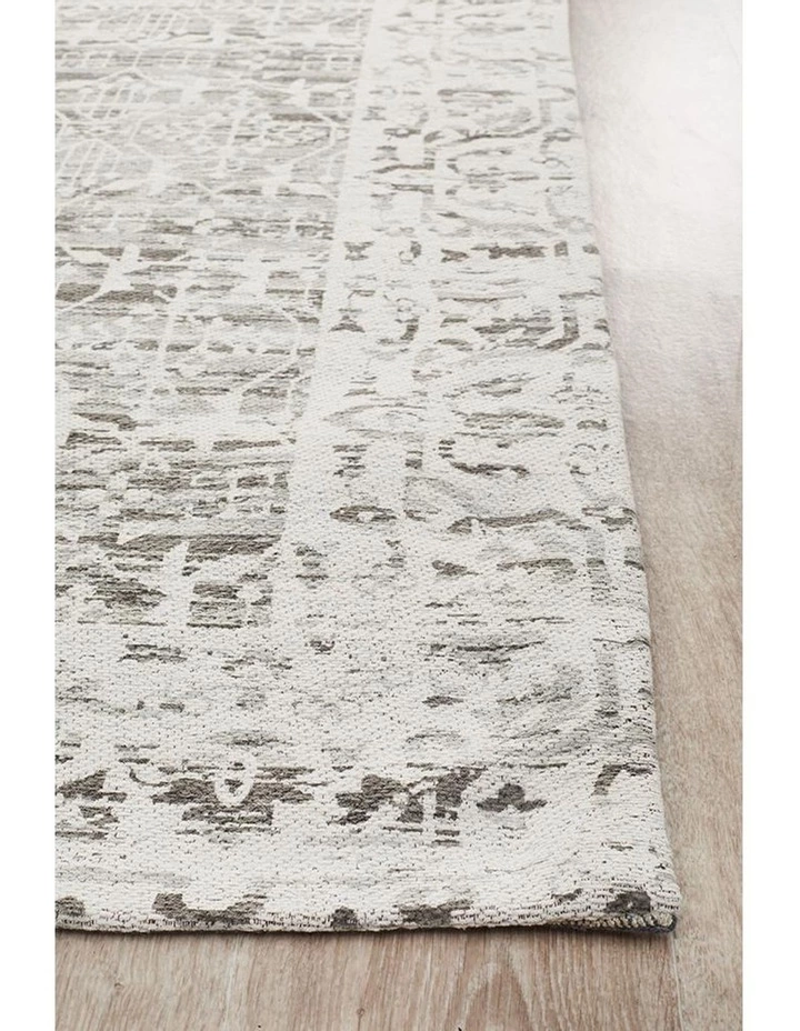 Rug Culture Magnolia 88 Silver Runner Rug 3 Rug Culture Magnolia 88 Silver Runner Rug - Image 3