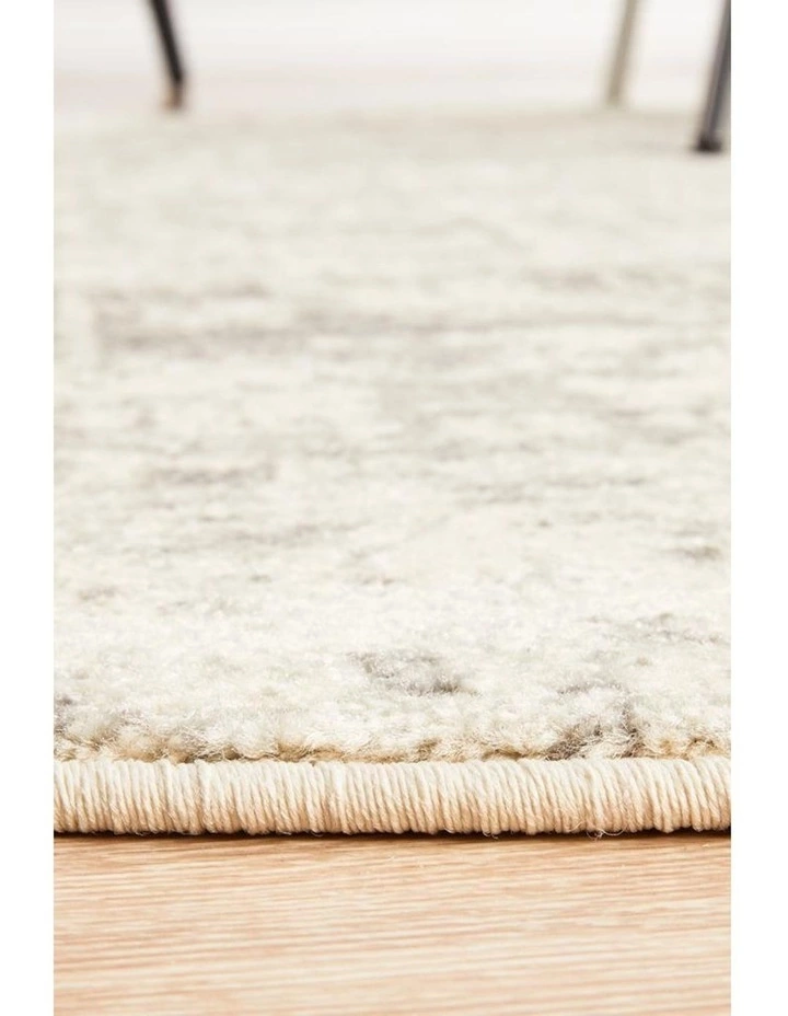 Rug Culture Evoke Dream White Silver Transitional Round Rug 4 Rug Culture Evoke Dream White Silver Transitional Round Rug - Image 4