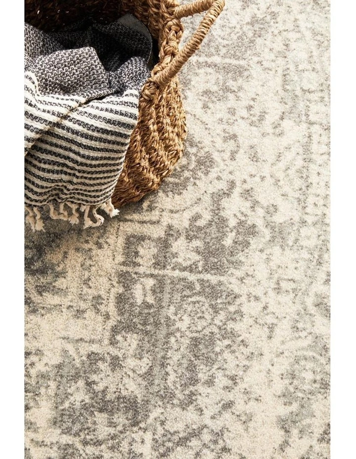 Rug Culture Evoke Dream White Silver Transitional Round Rug 5 Rug Culture Evoke Dream White Silver Transitional Round Rug - Image 5