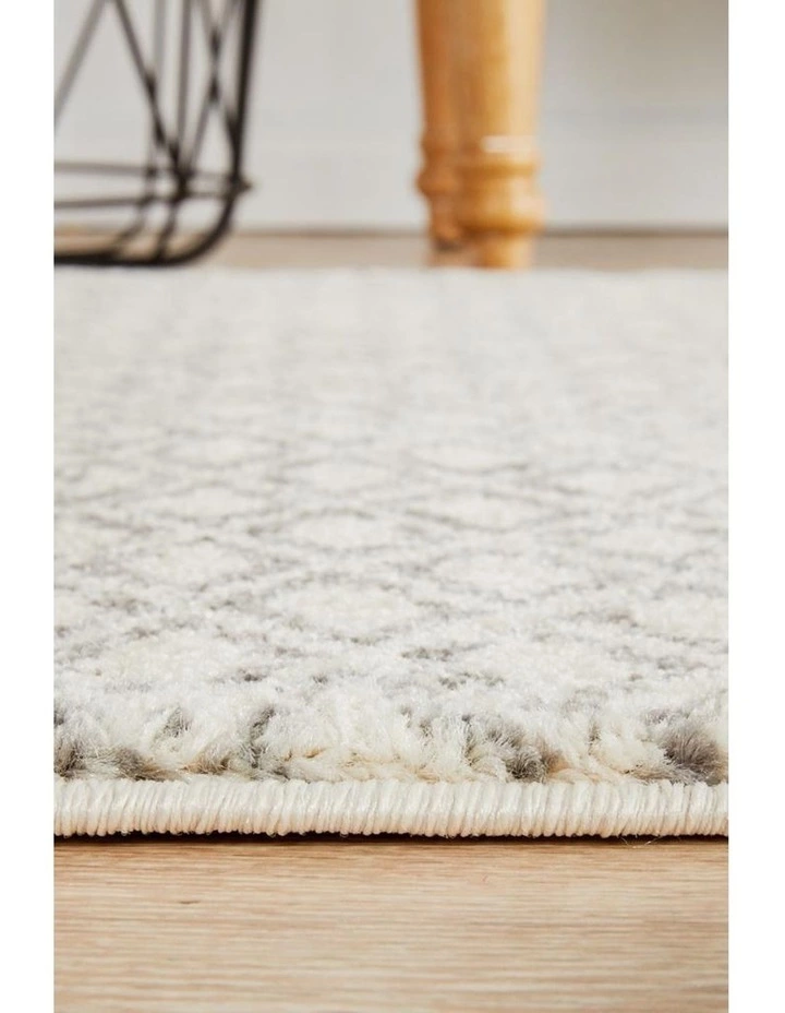 Rug Culture Evoke Diamond Grey Transitional Runner Rug 4 Rug Culture Evoke Diamond Grey Transitional Runner Rug - Image 4