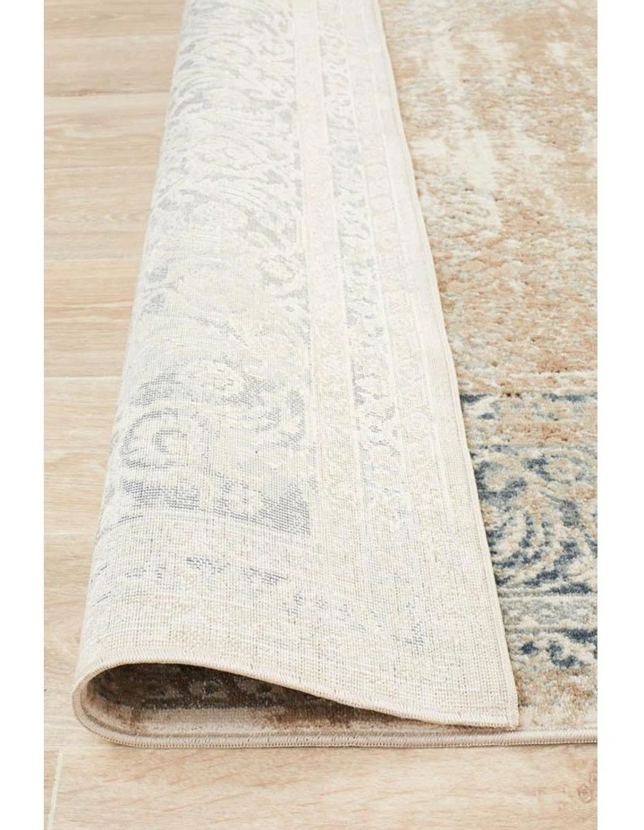 Rug Culture Providence Esquire Hallmark Traditional Cream Rug 3 Rug Culture Providence Esquire Hallmark Traditional Cream Rug - Image 3