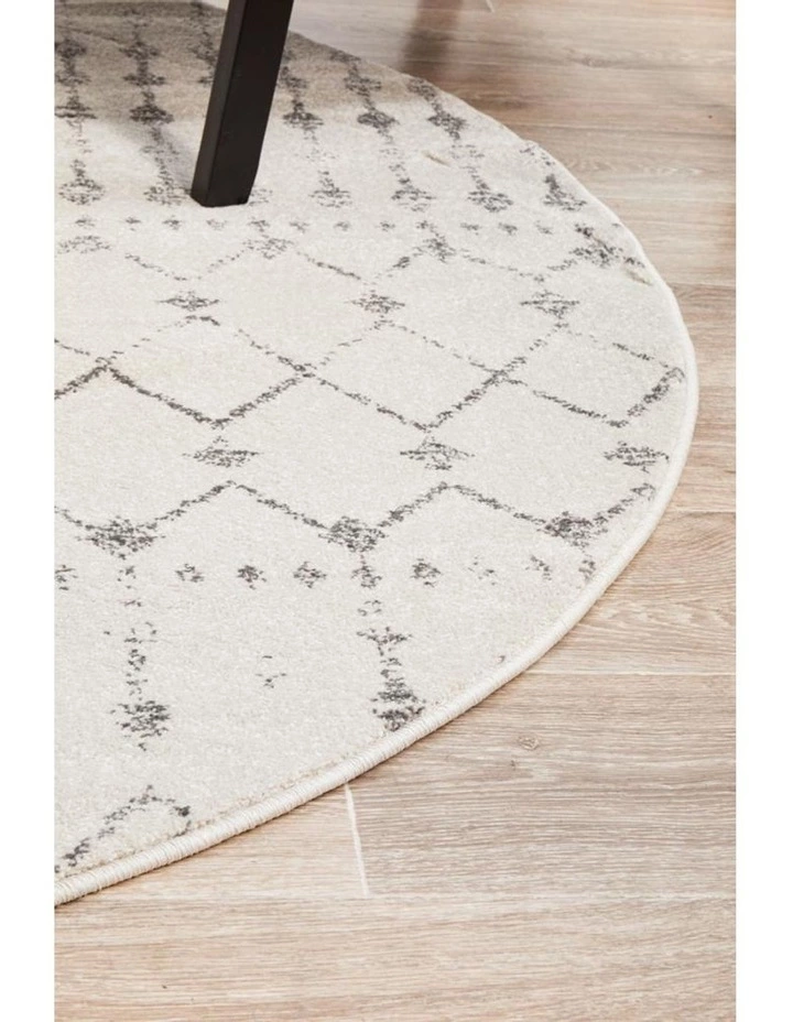 Rug Culture Chrome Elsa Silver Round Rug 6 Rug Culture Chrome Elsa Silver Round Rug - Image 6