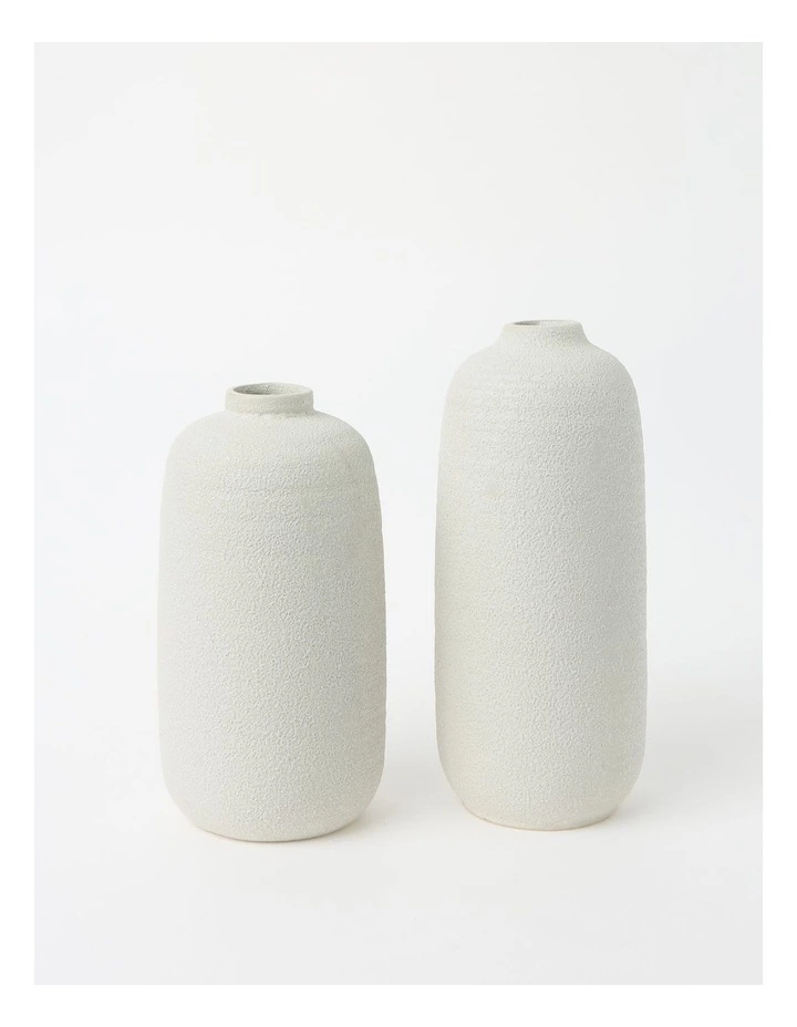 Australian House & Garden Sandy 27cm Textured Ceramic Vase White 2 Australian House & Garden Sandy 27cm Textured Ceramic Vase White - Image 2