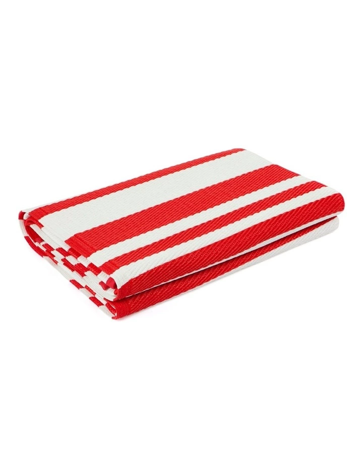 Fab Habitat 180x180cm Cherai Bright Red Folded Recycled Plastic Outdoor Rug and Mat 2 Fab Habitat 180x180cm Cherai Bright Red Folded Recycled Plastic Outdoor Rug and Mat - Image 2