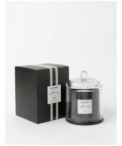 True Home Apothecary Oud & Musk Candle