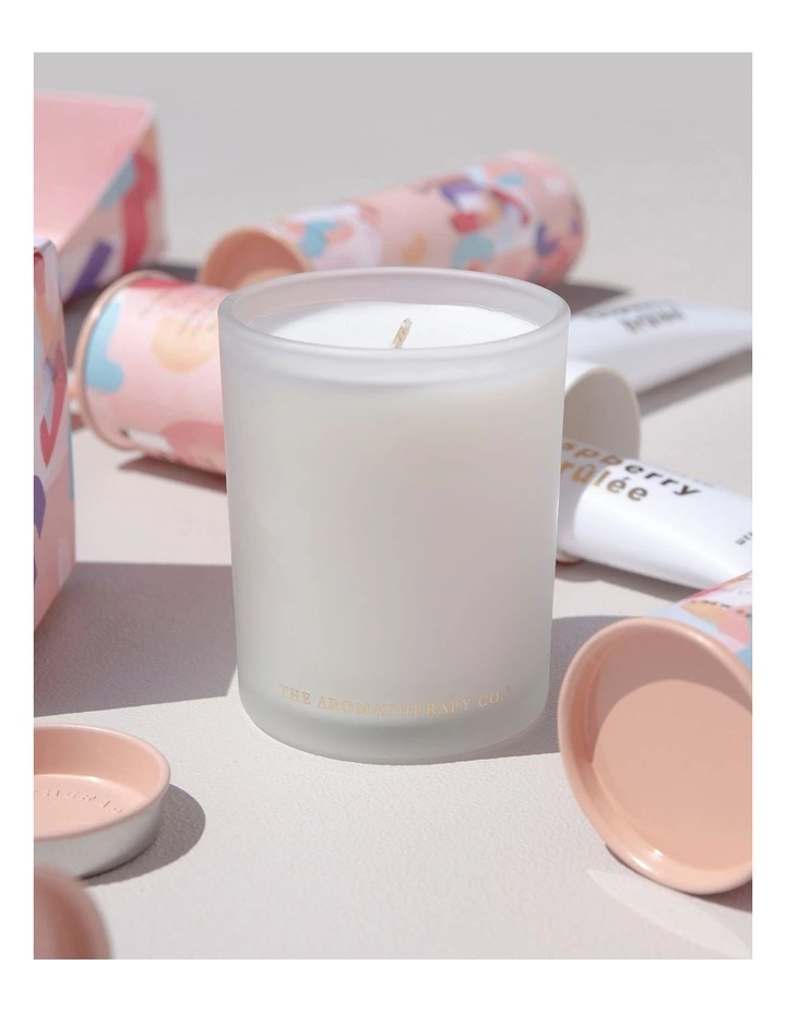 The Aromatherapy Company Festive Favours Raspberry Brulee Candle 100g 2 The Aromatherapy Company Festive Favours Raspberry Brulee Candle 100g - Image 2