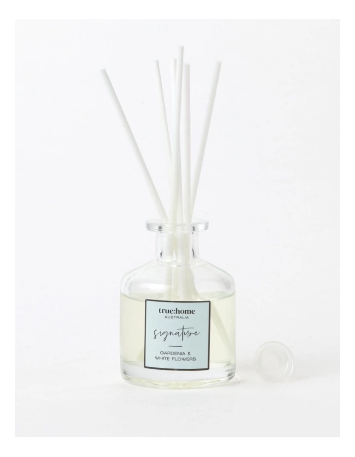 True Home Gardenia & White Flowers Petite Candle & Mini Diffuser 3 True Home Gardenia & White Flowers Petite Candle & Mini Diffuser - Image 3